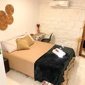  Quarto em Acomodações Particulares Travessa 208 Brasil